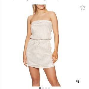 NWT billabong strapless dress- never worn size Medium
